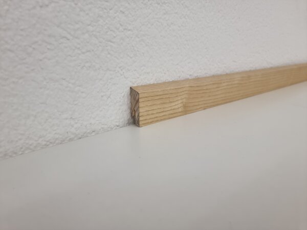 Sockelleiste furniert Esche natur